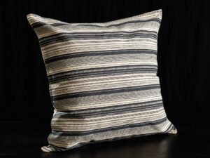 NEW IN! Almohadón Líneal