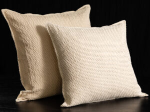 NEW IN! Almohadón Red Panal